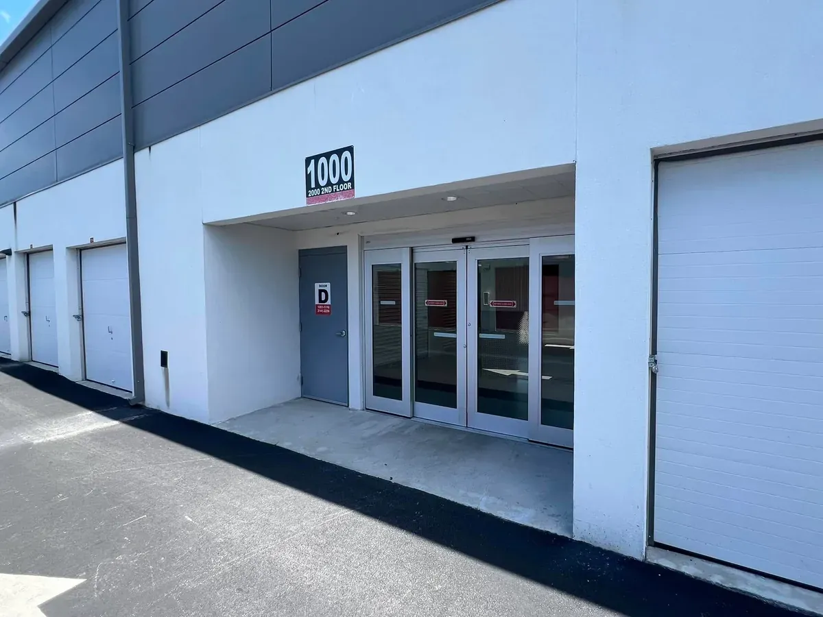 Starkey-Blvd-Storage-bulding-entrance